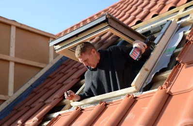 Pose de fenêtres de toit Velux à Luttange